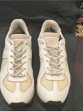 Greyson Coy Wolf White Golf Sneakers